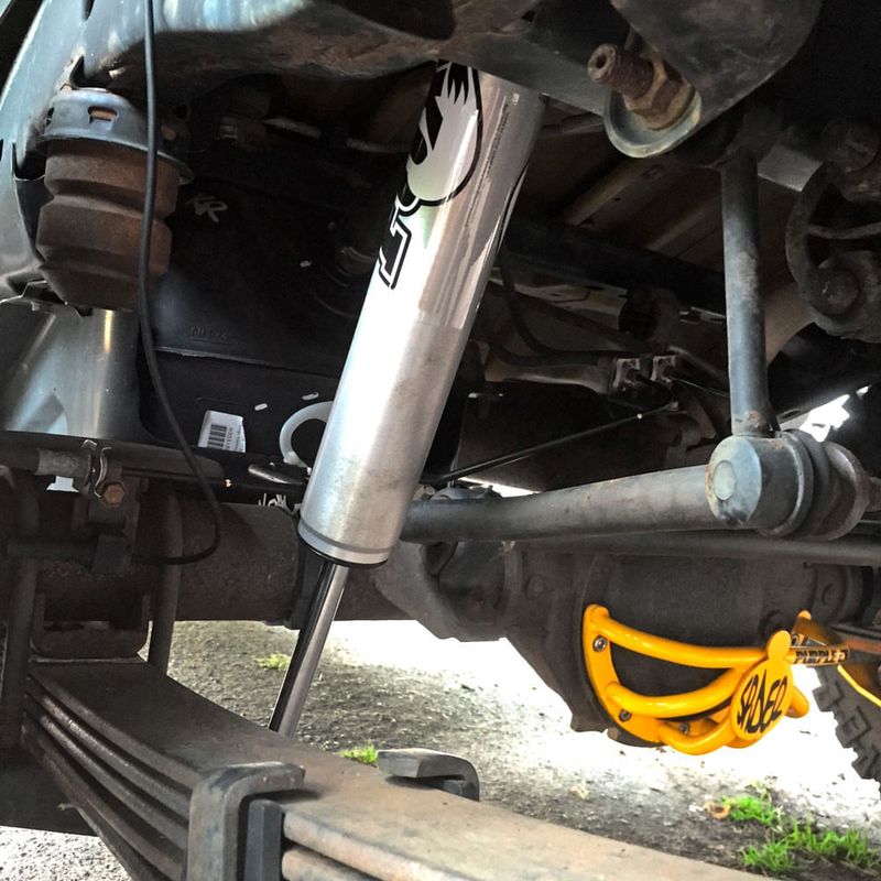 SUSPENSION-COMPLETA-FOX-PARA-JEEP-JK-2007-2018