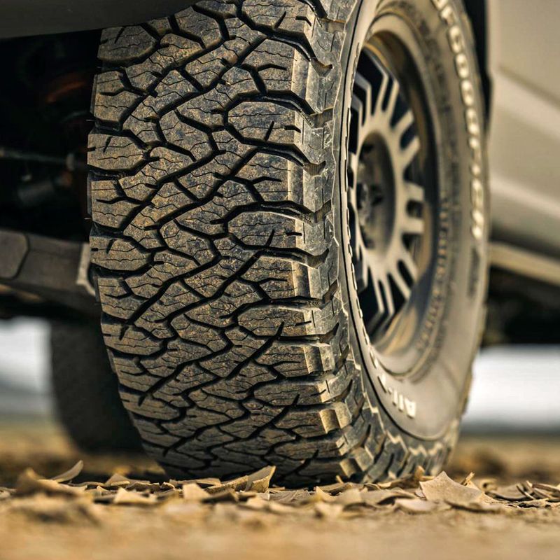 NEUMATICOS--BF-GOODRICH-305-55R20-LT-125S-TL-ALL-TERRAIN-T-A-KO3-LRF-GO-403774